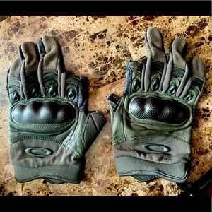 Oakleys gloves OD Green